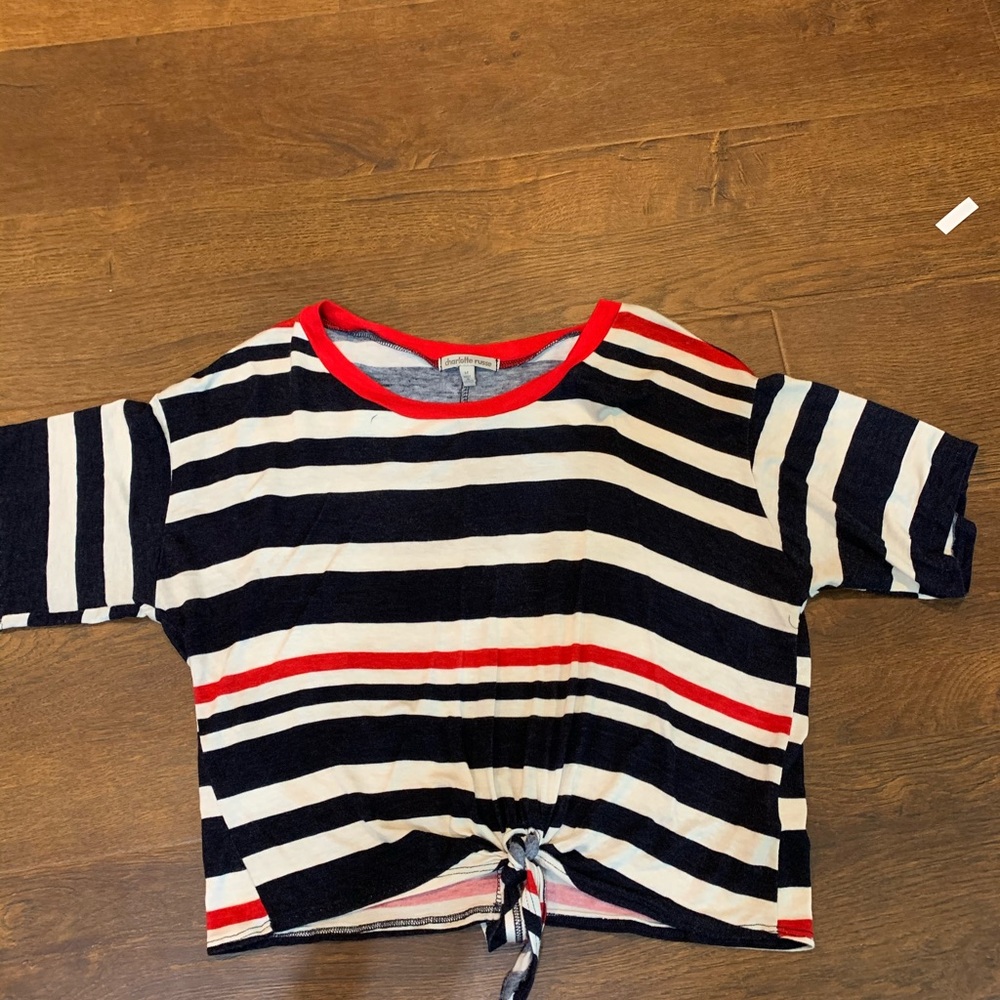 striped cropped tee